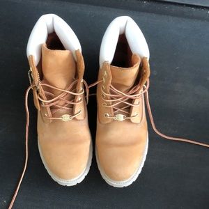 Timberland Boots-hardly worn-maybe 5 or 6 times